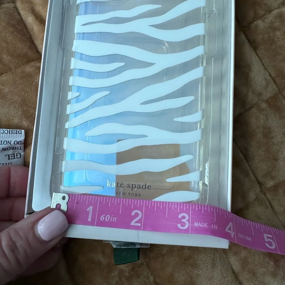 KATE SPADE ♠️ iPhone 14 Plus case in white/clear zebra print! Pretty & Practical